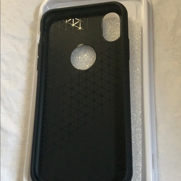 iPhone X Black and Gold Case - Picture 3 of 3
